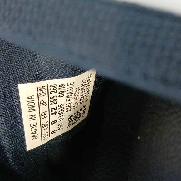 Adidas Adilette Comfort Slides - Picture 9 of 9